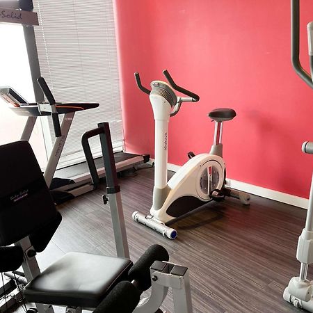 Отель Ibis Martigues Centre Экстерьер фото
