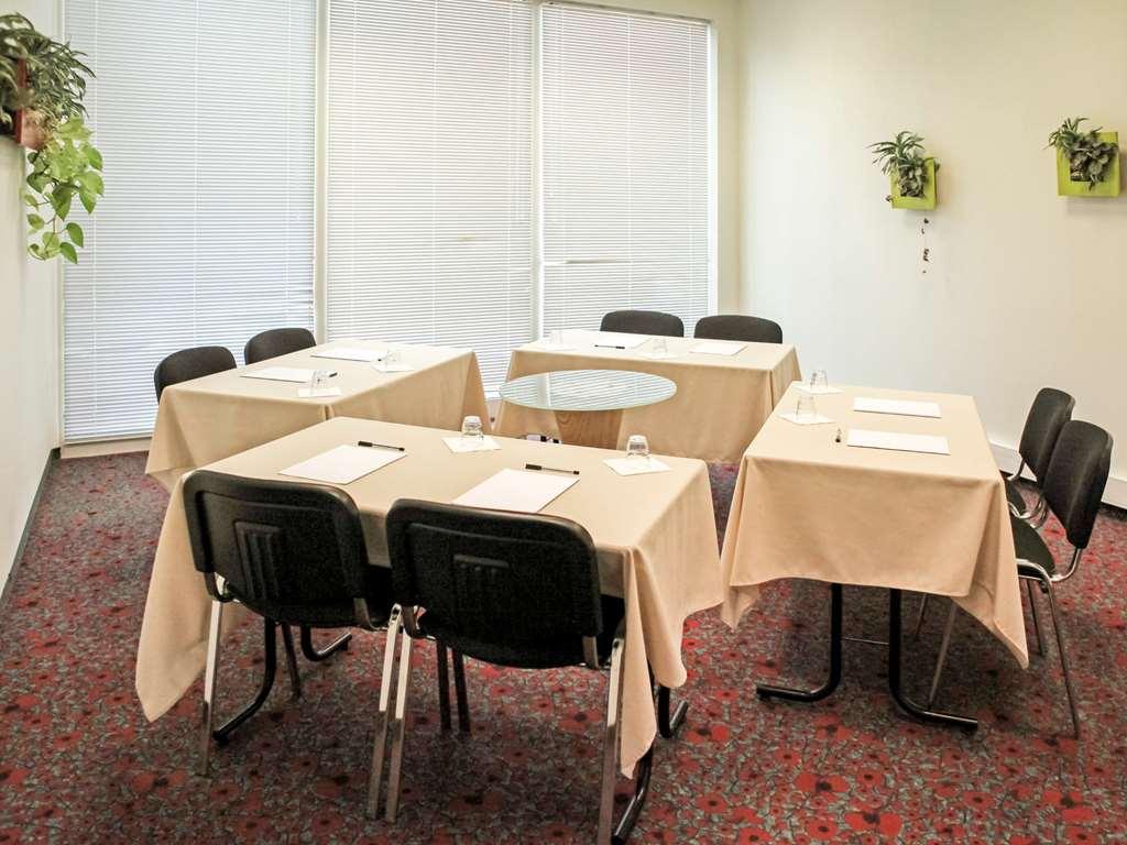 Отель Ibis Martigues Centre Удобства фото