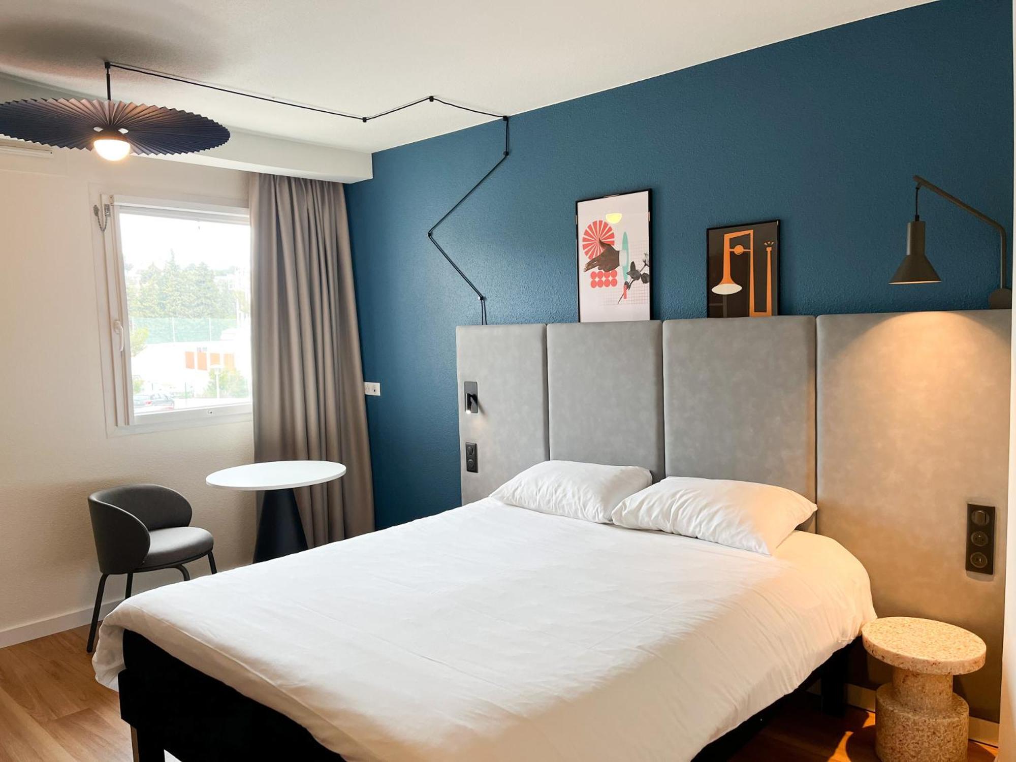 Отель Ibis Martigues Centre Экстерьер фото