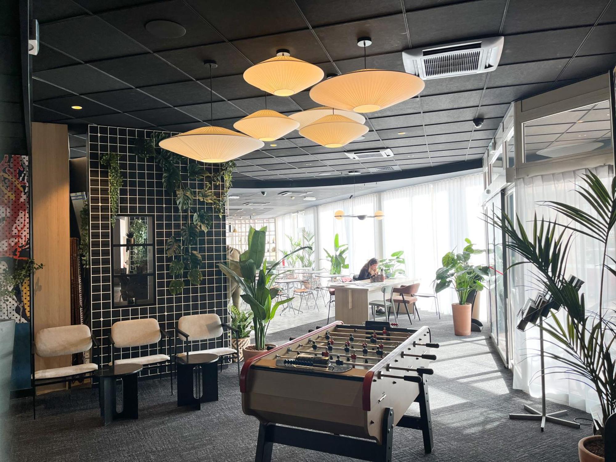 Отель Ibis Martigues Centre Экстерьер фото