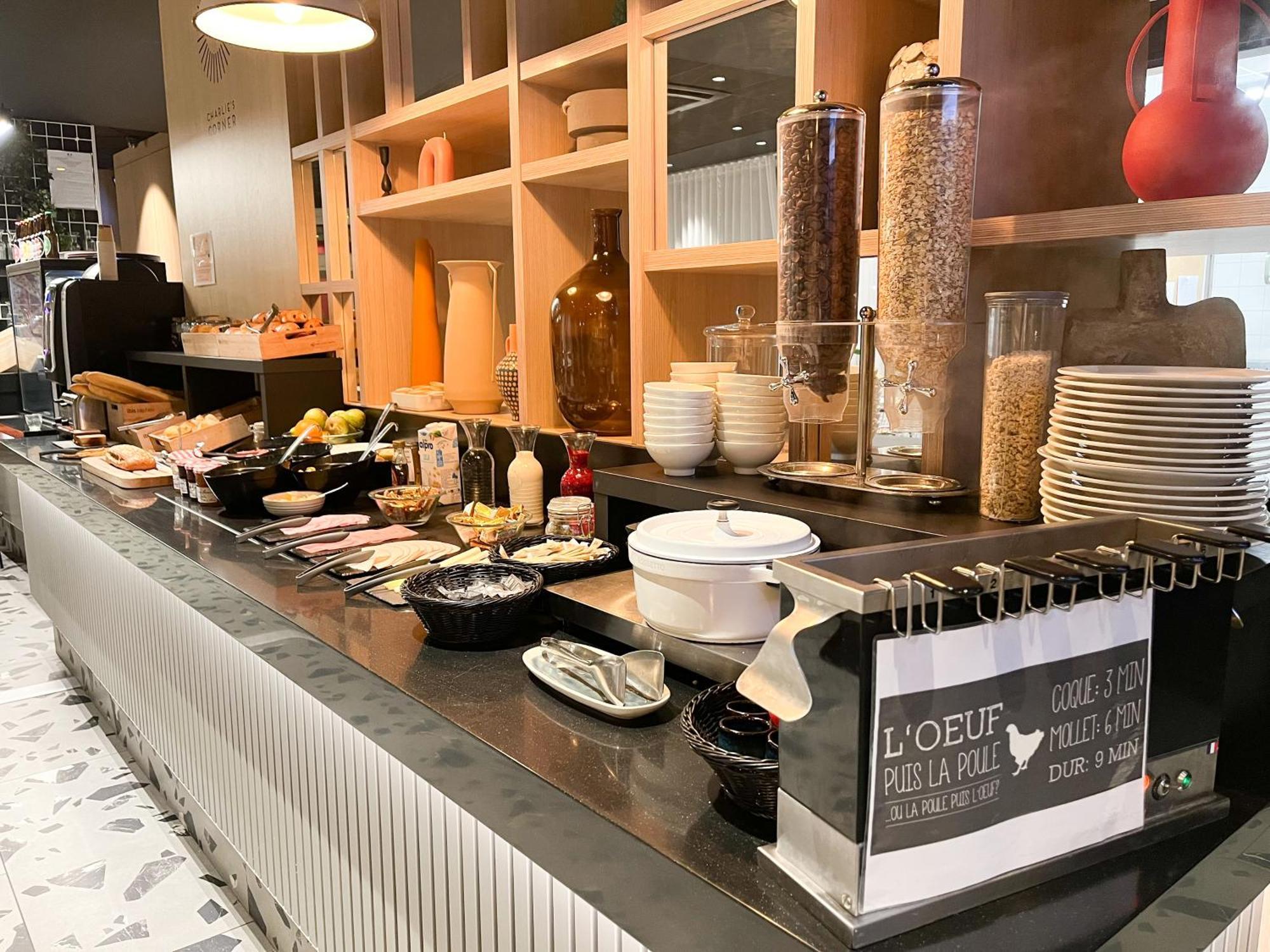 Отель Ibis Martigues Centre Экстерьер фото
