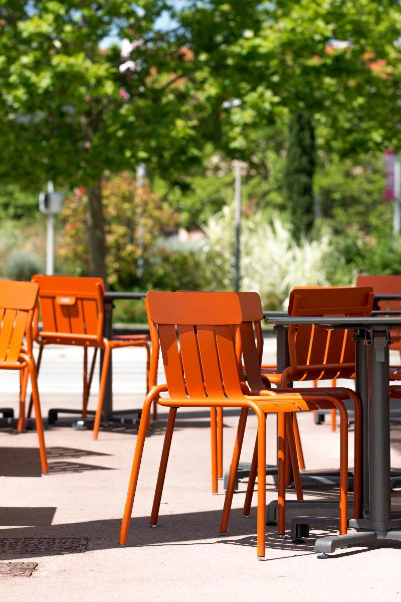 Отель Ibis Martigues Centre Экстерьер фото